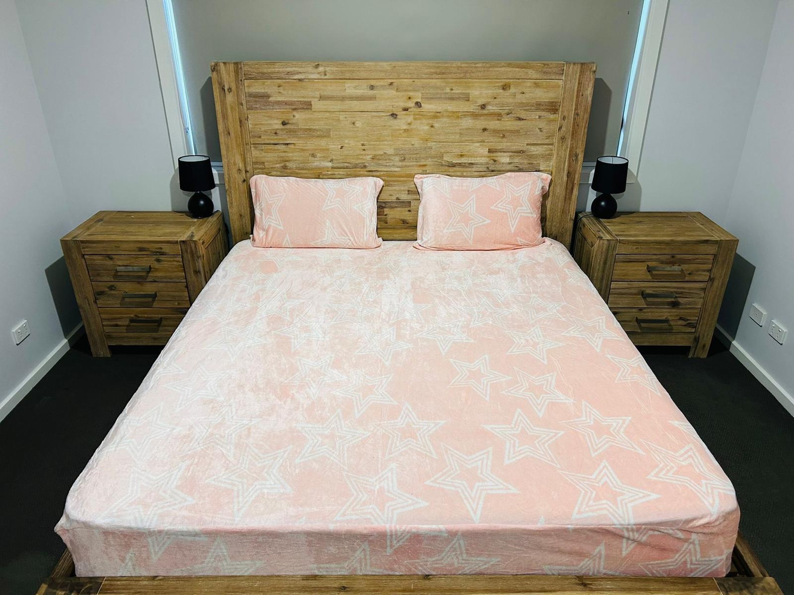 5d48ea75-fd16-43a0-a452-74ae810cd310 Pink Squares Warm FITTED Bedsheet Set - Image 1